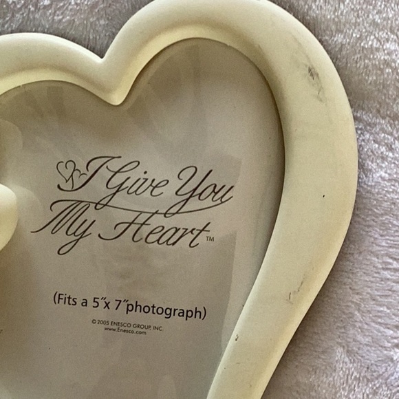 “I Give You My Heart” 5x7 Cream Picture Frame - Picture 7 of 7